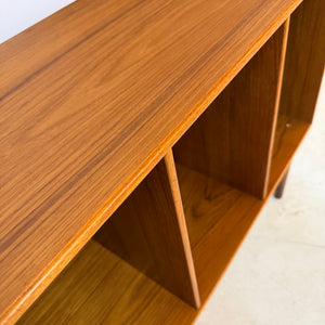 Kleines Regal Teak für Schalltplatten aus Dänemark