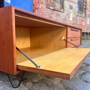 Lowboard Teak auf Hairpinlegs von rt Möbel