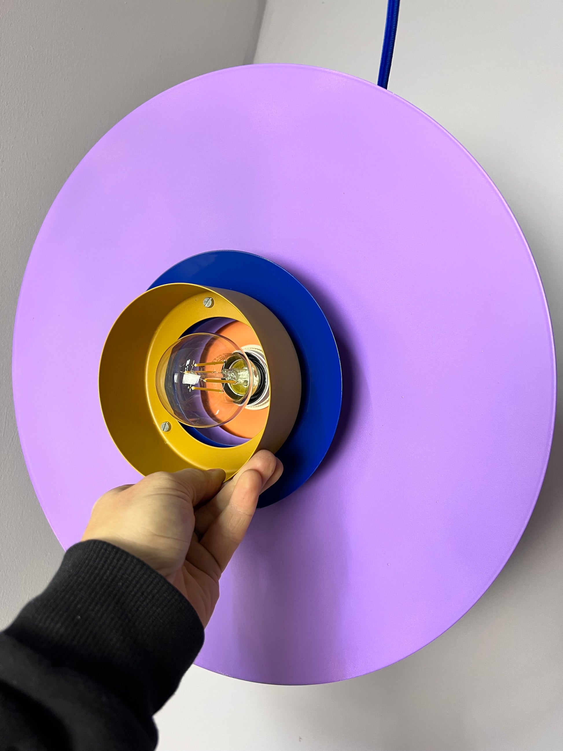 Lamellenlampe neu lackiert lila ocker