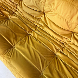 Dreisitzer Sofa 