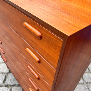 Breite Kommode Teak zugeschrieben Borge Mogensen