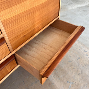 Sideboard Esche mit Schranktüren und Schubladen