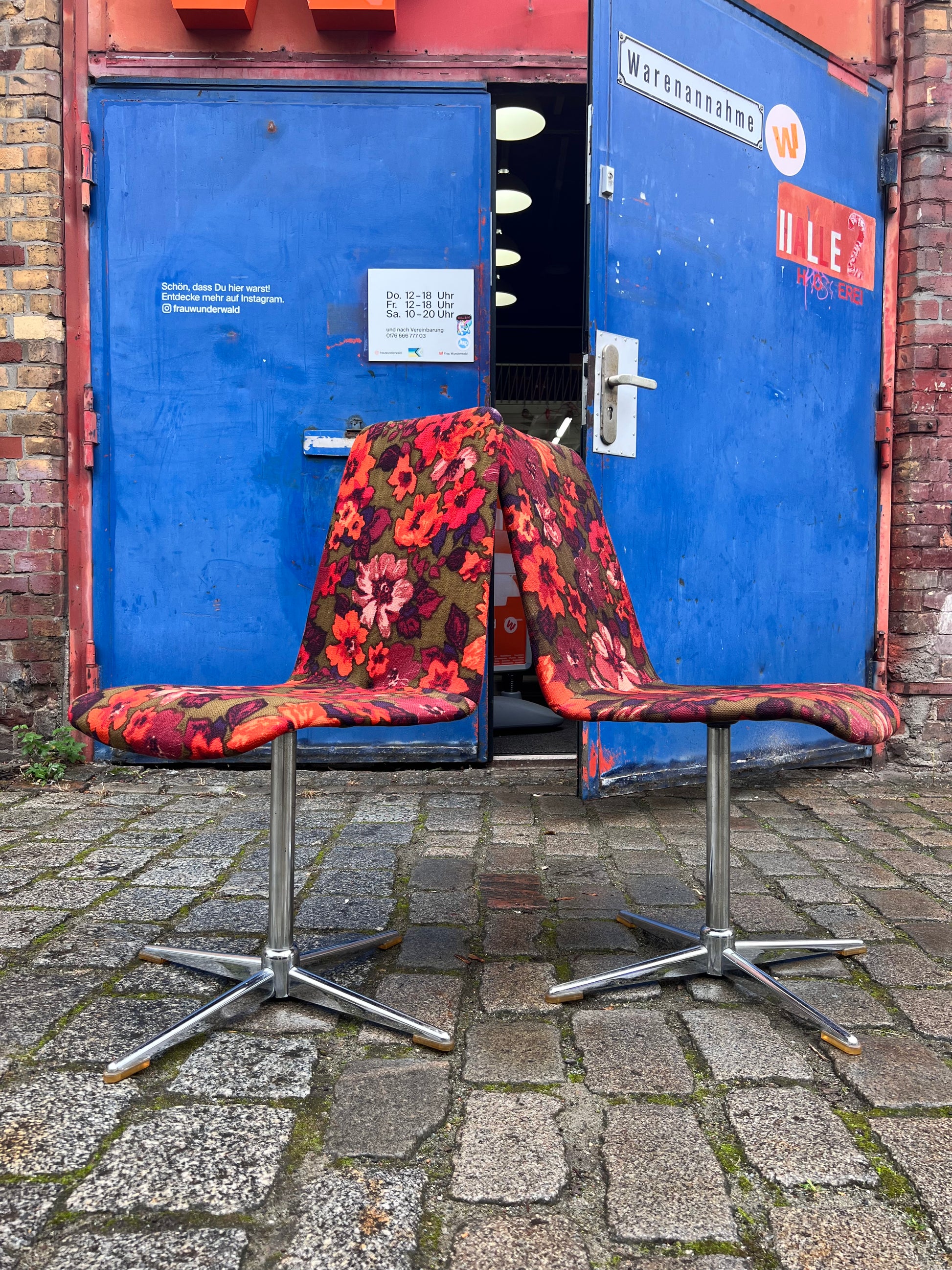 Set: 2x Drehstuhl rot floral von EKA Wohnmöbel