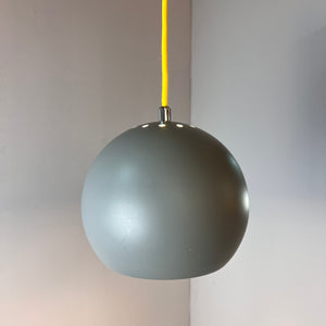 Kugellampe grau von Frandsen Dänemark