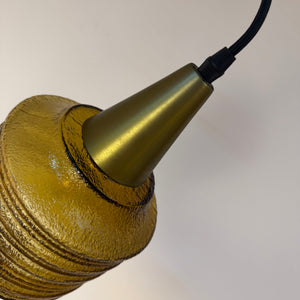 Hängelampe goldbraun Strukturglas Messing aus Dänemark