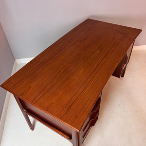 Schreibtisch „Boomerang“ Teak von IMHA Möbel