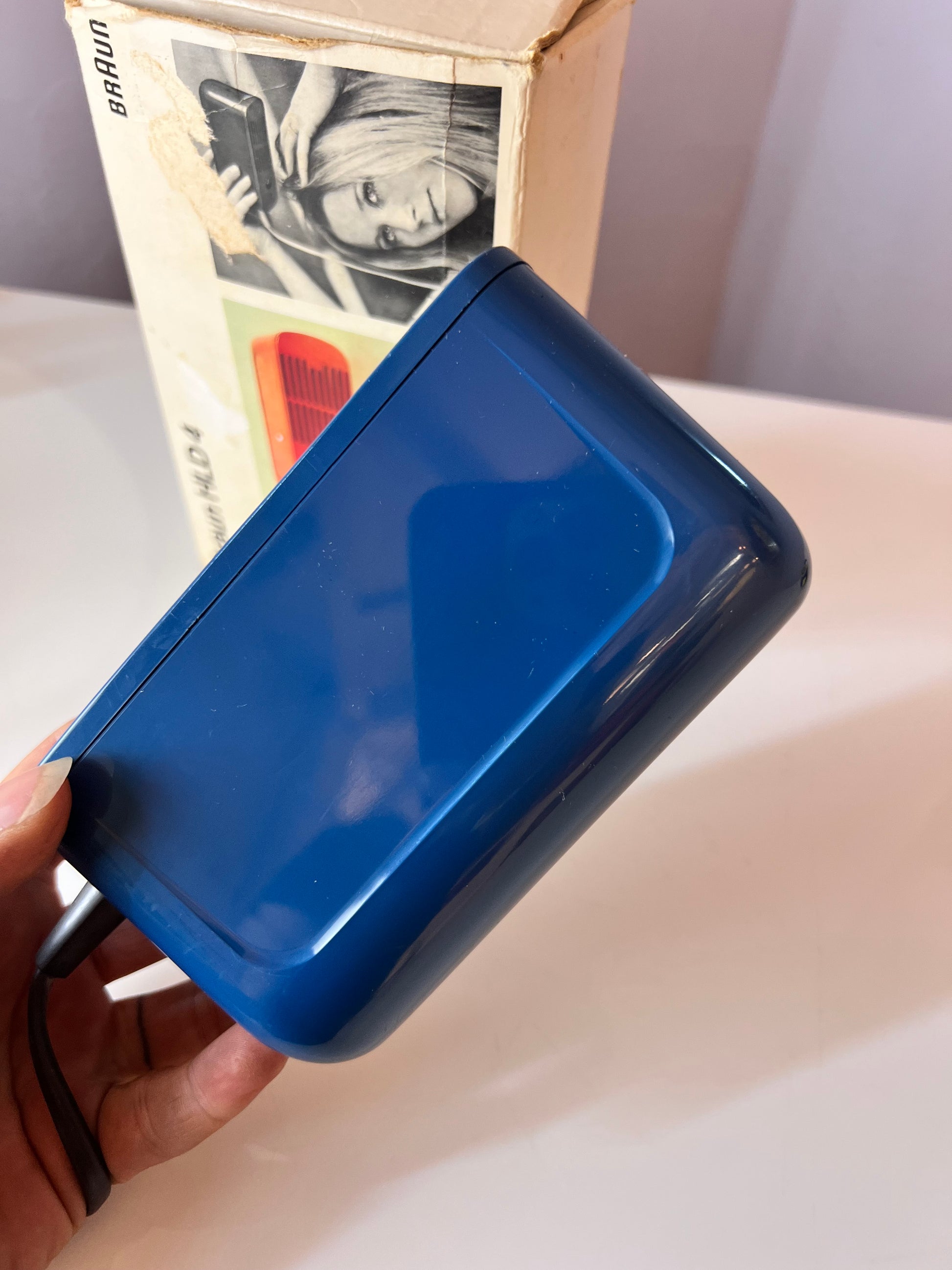 Reisefön HLD 4 blau von Dieter Rams für BRAUN