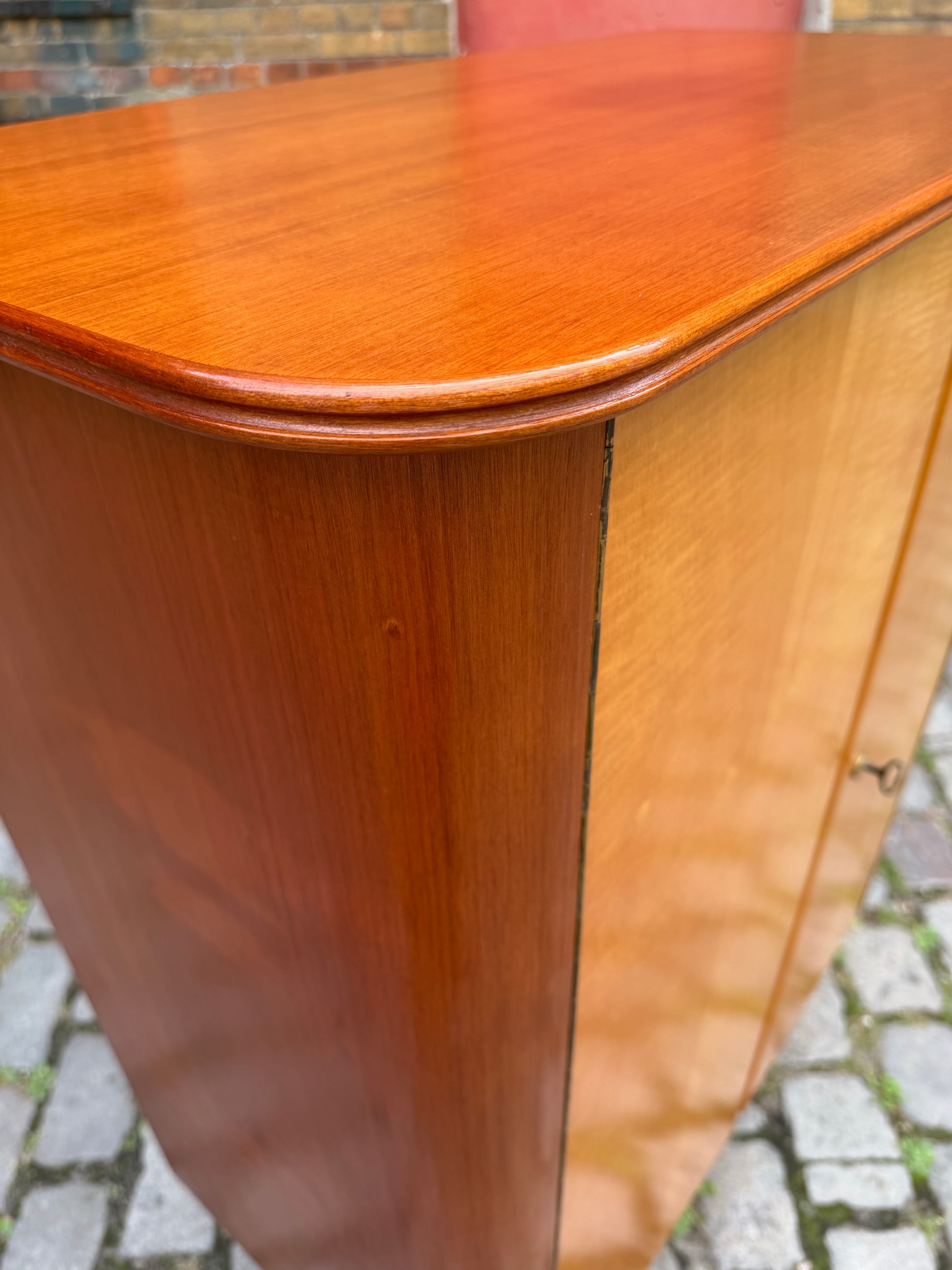 Wäscheschrank Ahorn & Nussbaum aus Deutschland