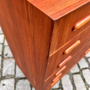 Kommode Teak mit Schloss aus Dänemark