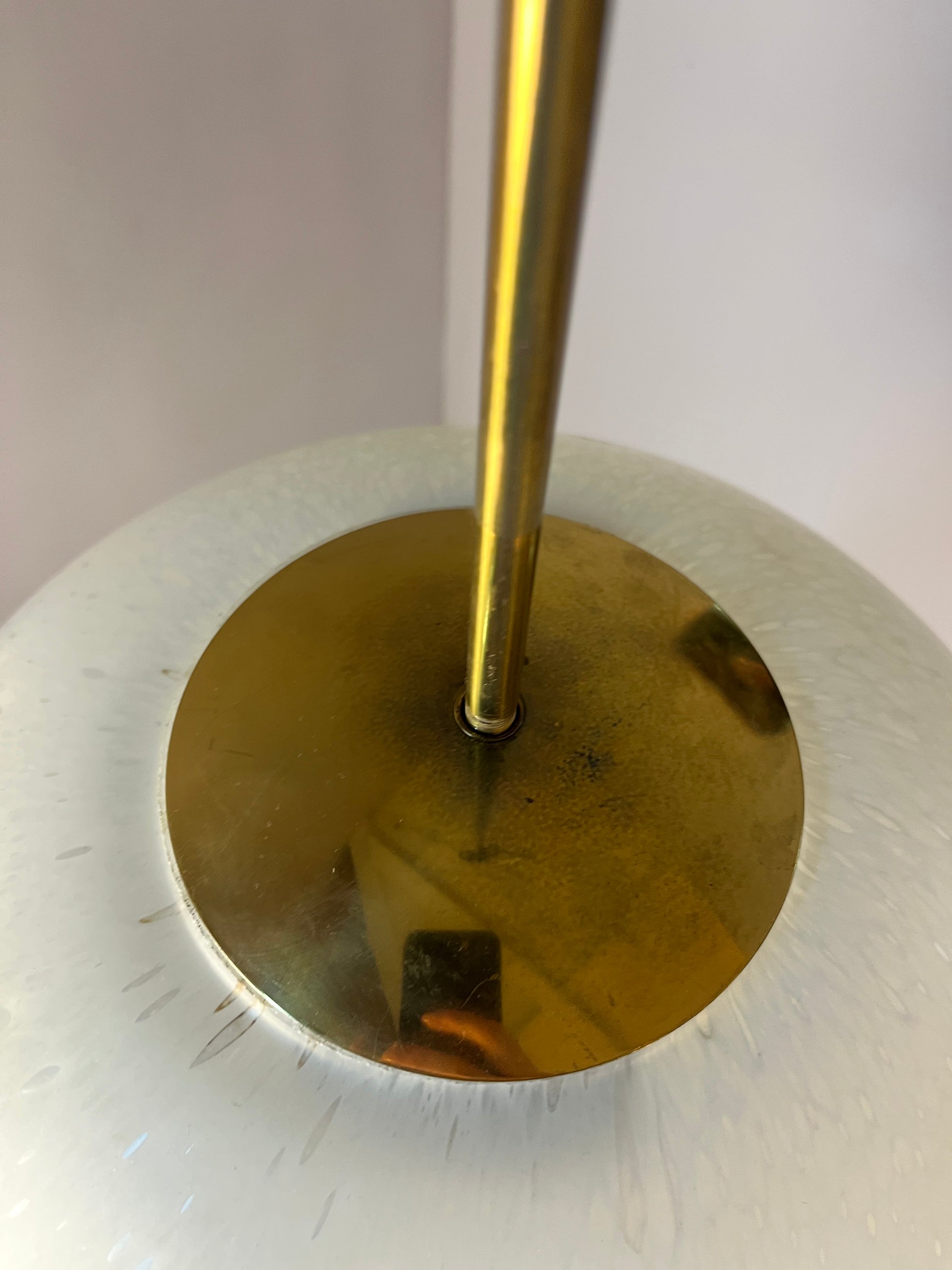 Kugellampe weiß Glas Messing von Peill & Putzler