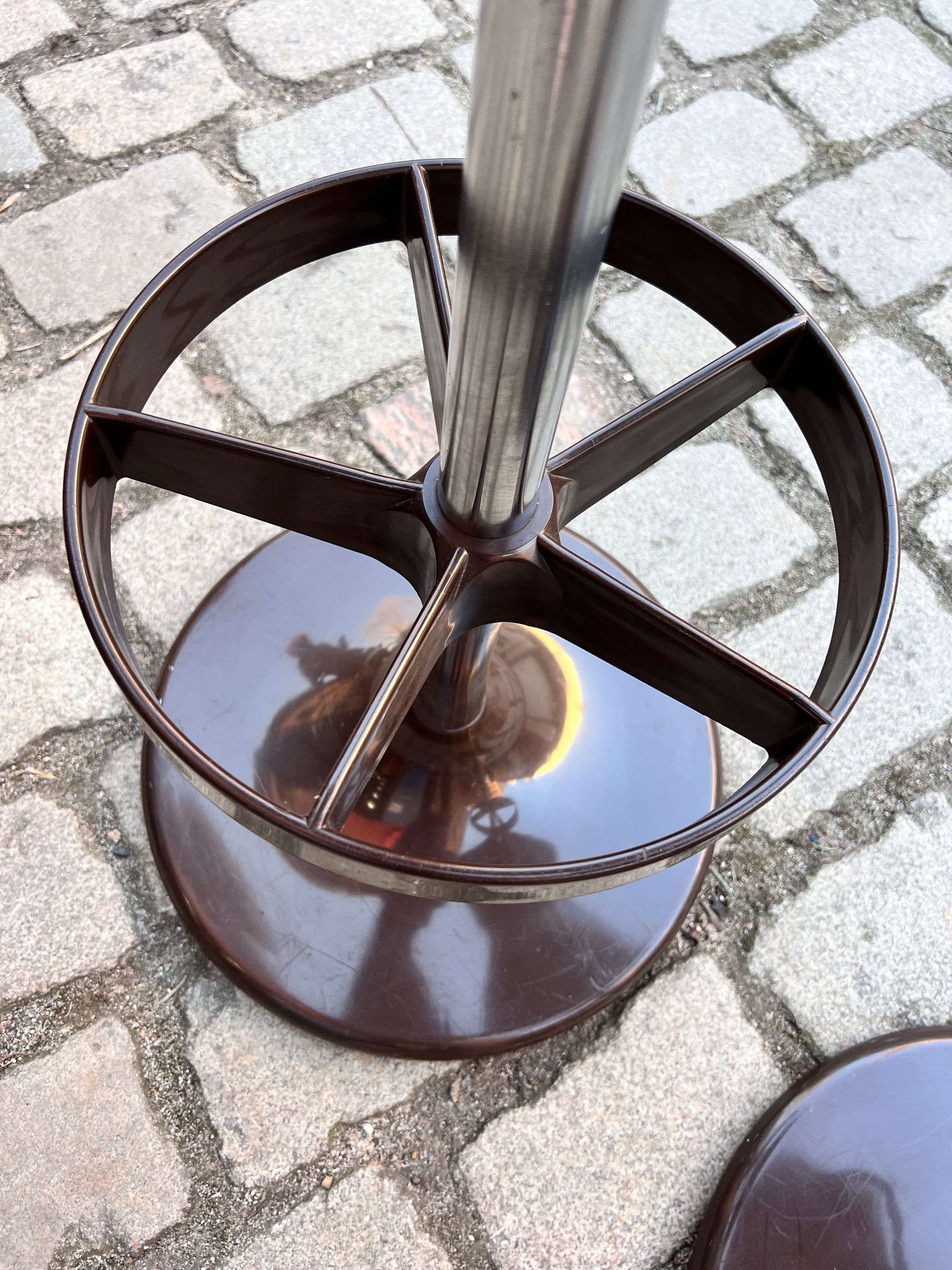 Barhocker braun rot neu bezogen