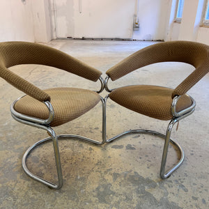 Freischwinger beige Chrom von Giotto Stoppino - mit kleinen Gebrauchsspuren