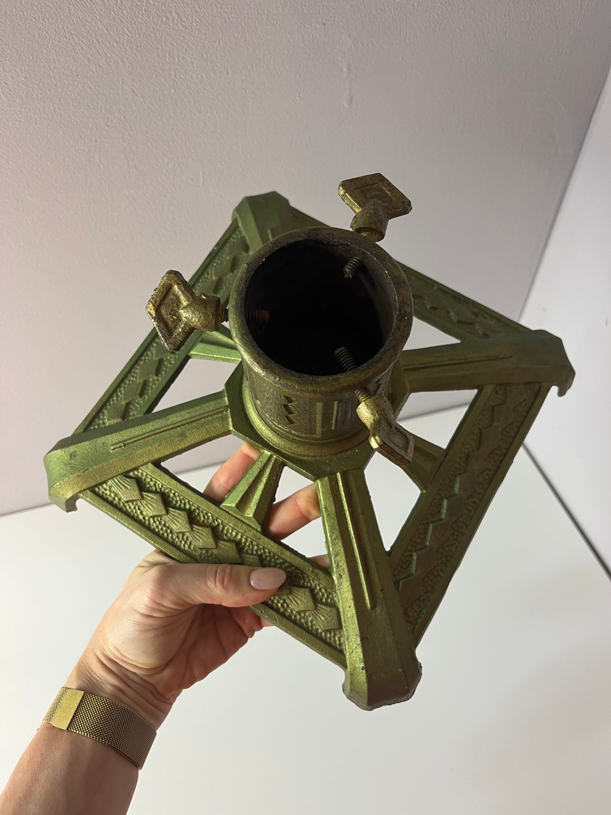 Tannenbaumständer grün Gusseisen