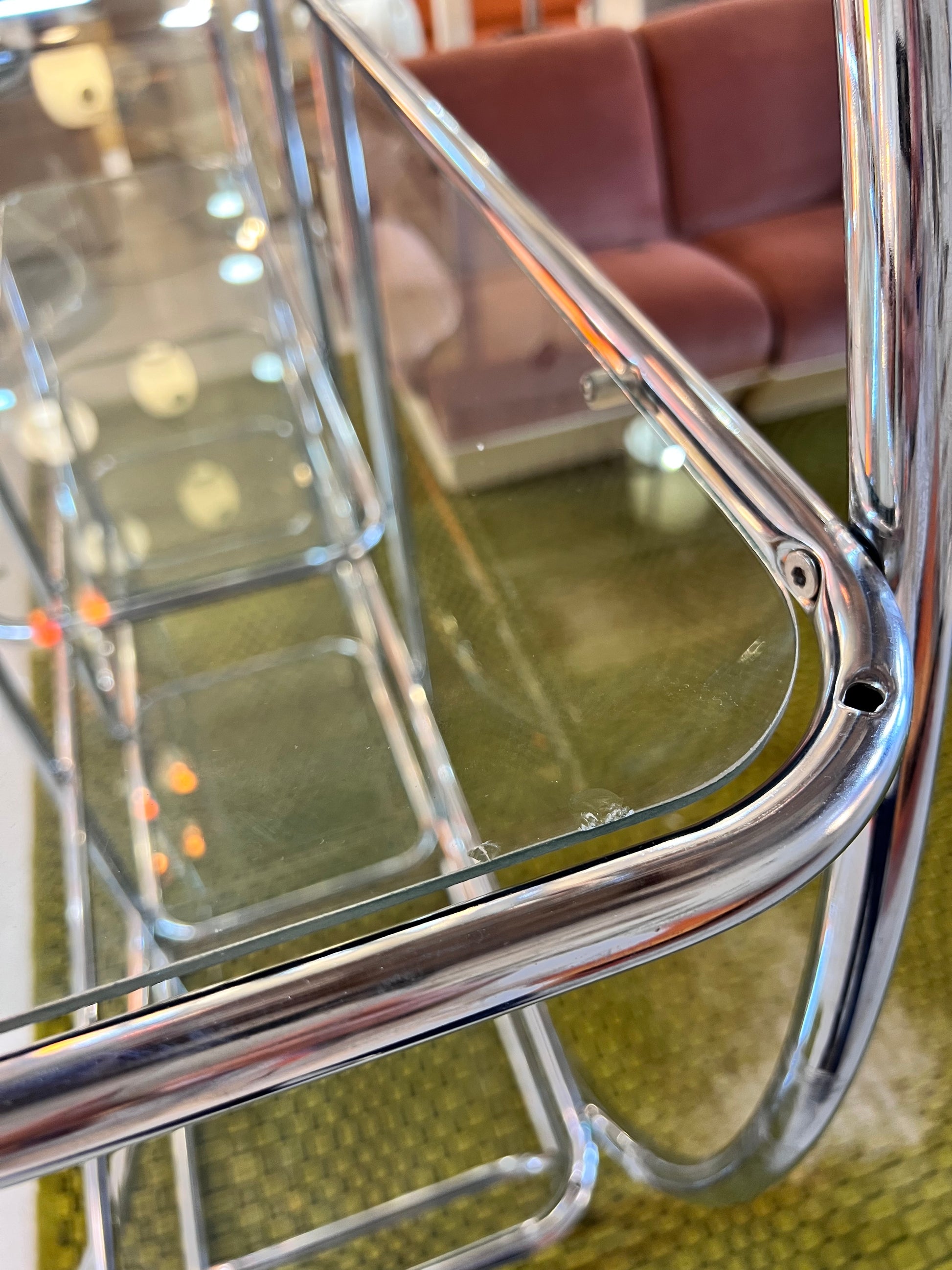 Rundes Regal / Raumteiler Chrom & Glas - Designklassiker