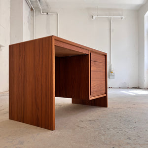 Schreibtisch Teak mit extra Laptop-Fach aus Dänemark