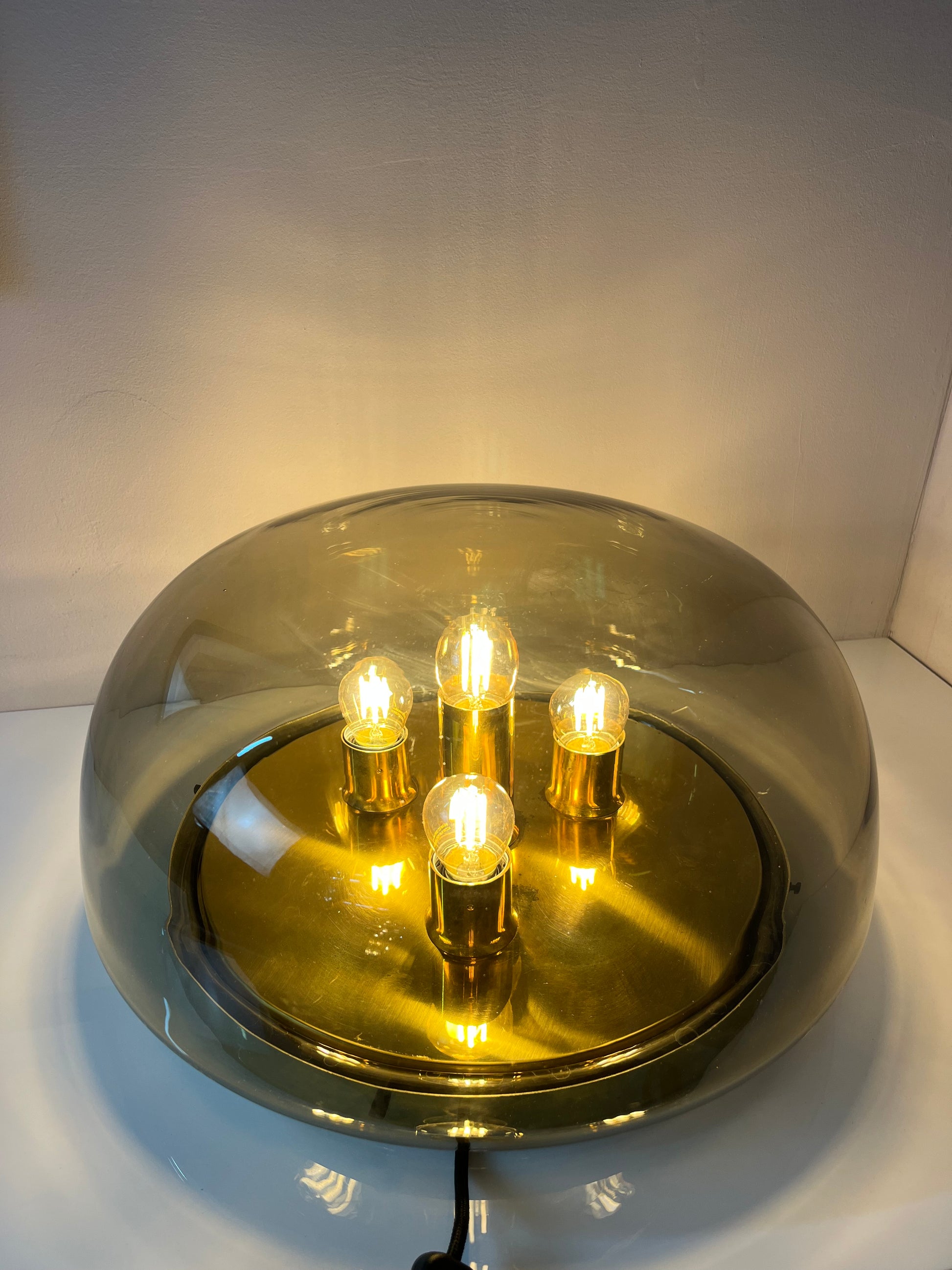 Wand-/ Deckenlampe Messing Rauchglas von Kaiser Leuchten