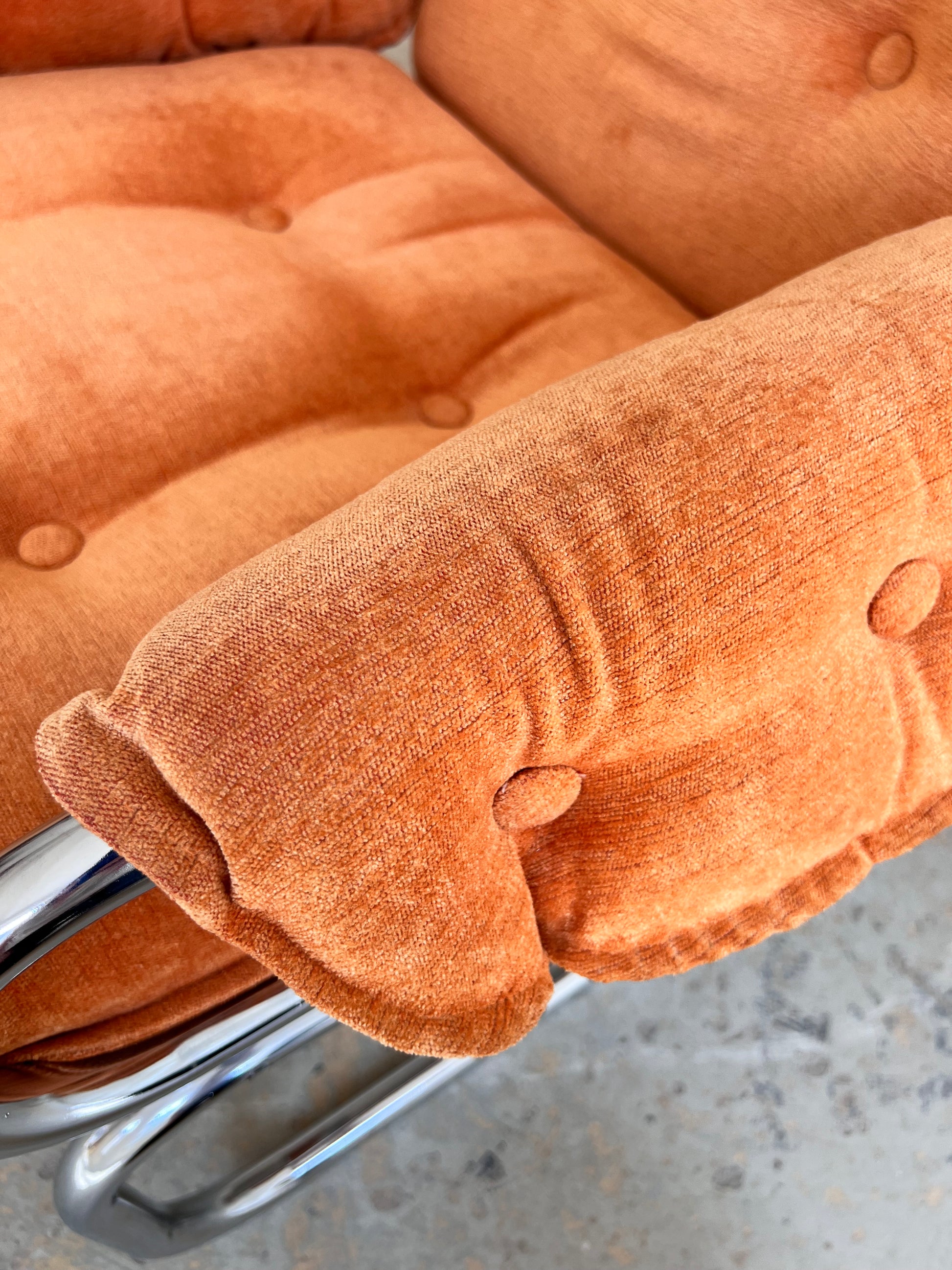 Sessel Halina orange Chrom von Hellerau