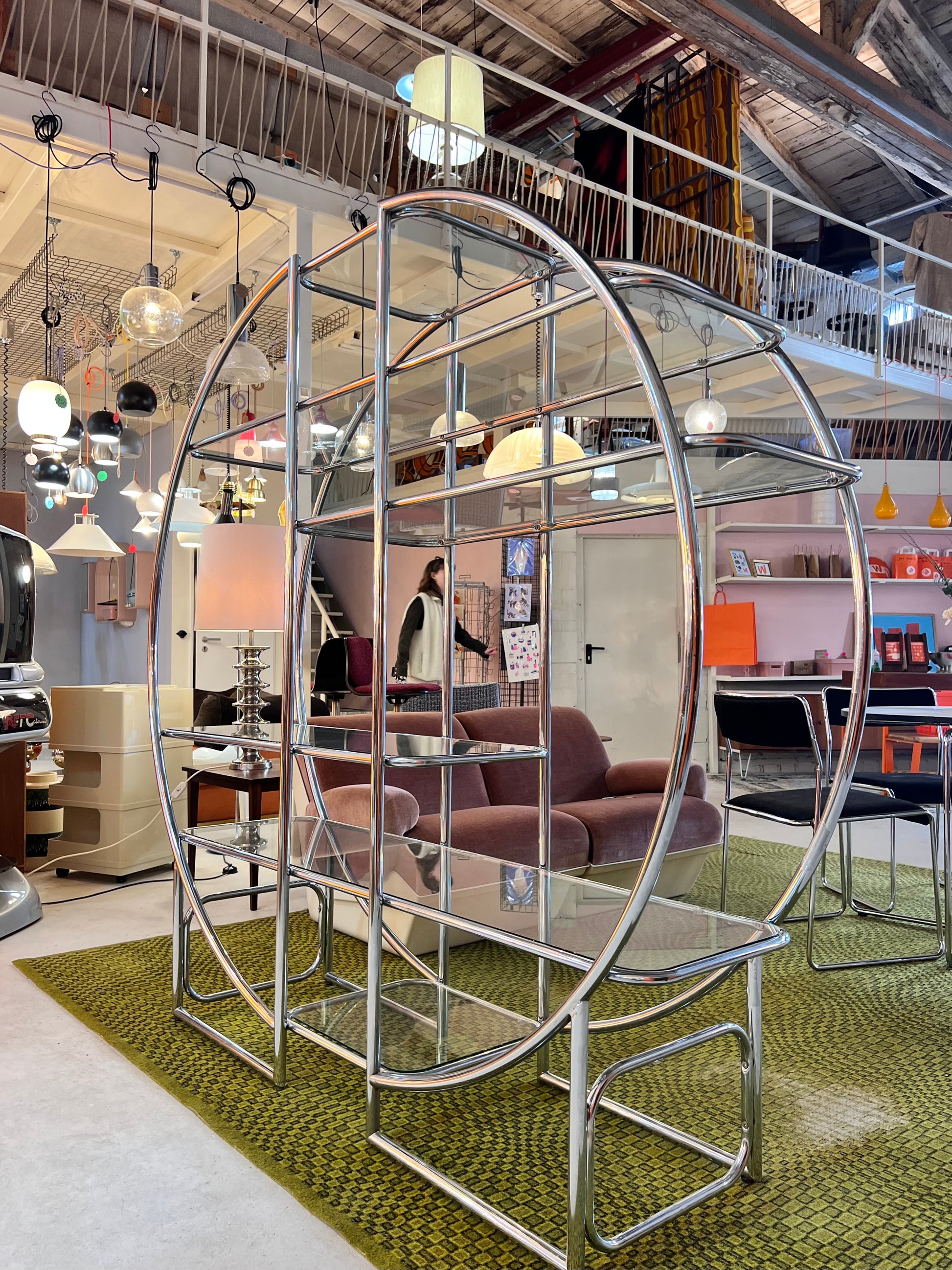 Rundes Regal / Raumteiler Chrom & Glas - Designklassiker