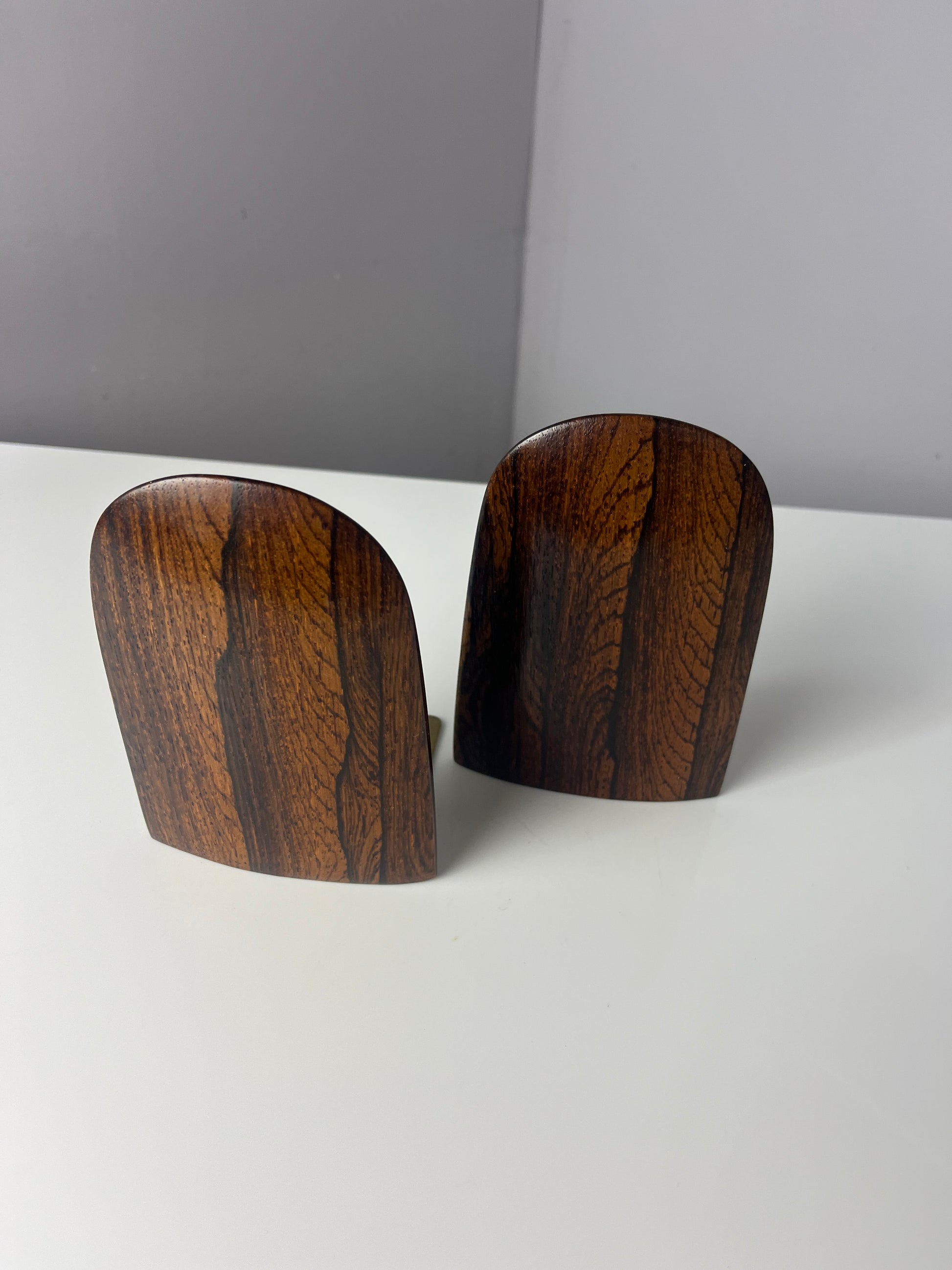 Set: 2x abgerundete Buchstütze Palisander