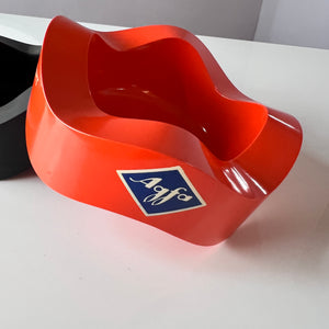 Set: 2 Aschenbecher schwarz rot von Walter Zeischegg für Helit