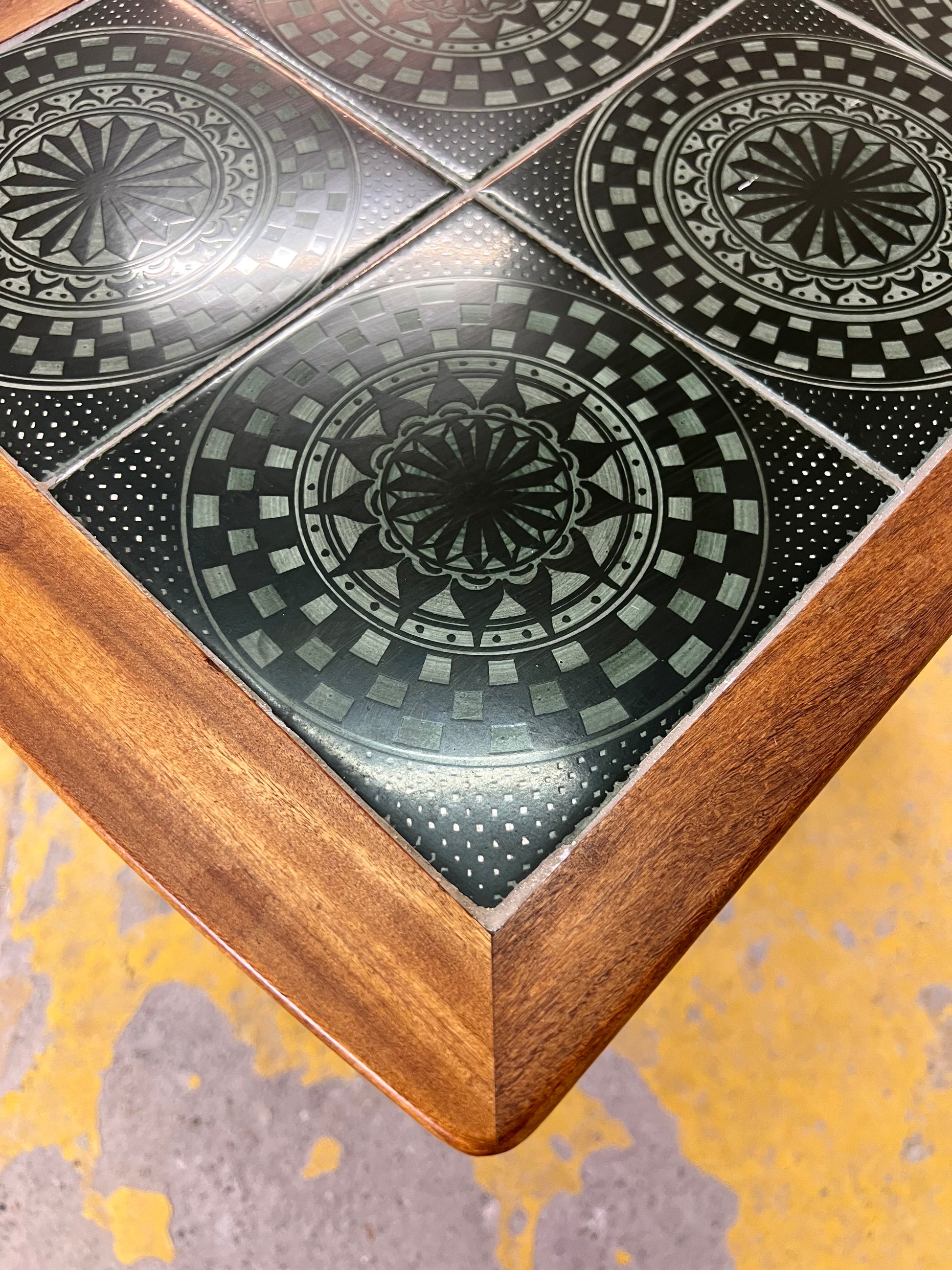 Satztische Teak mit Fliesen aus Dänemark