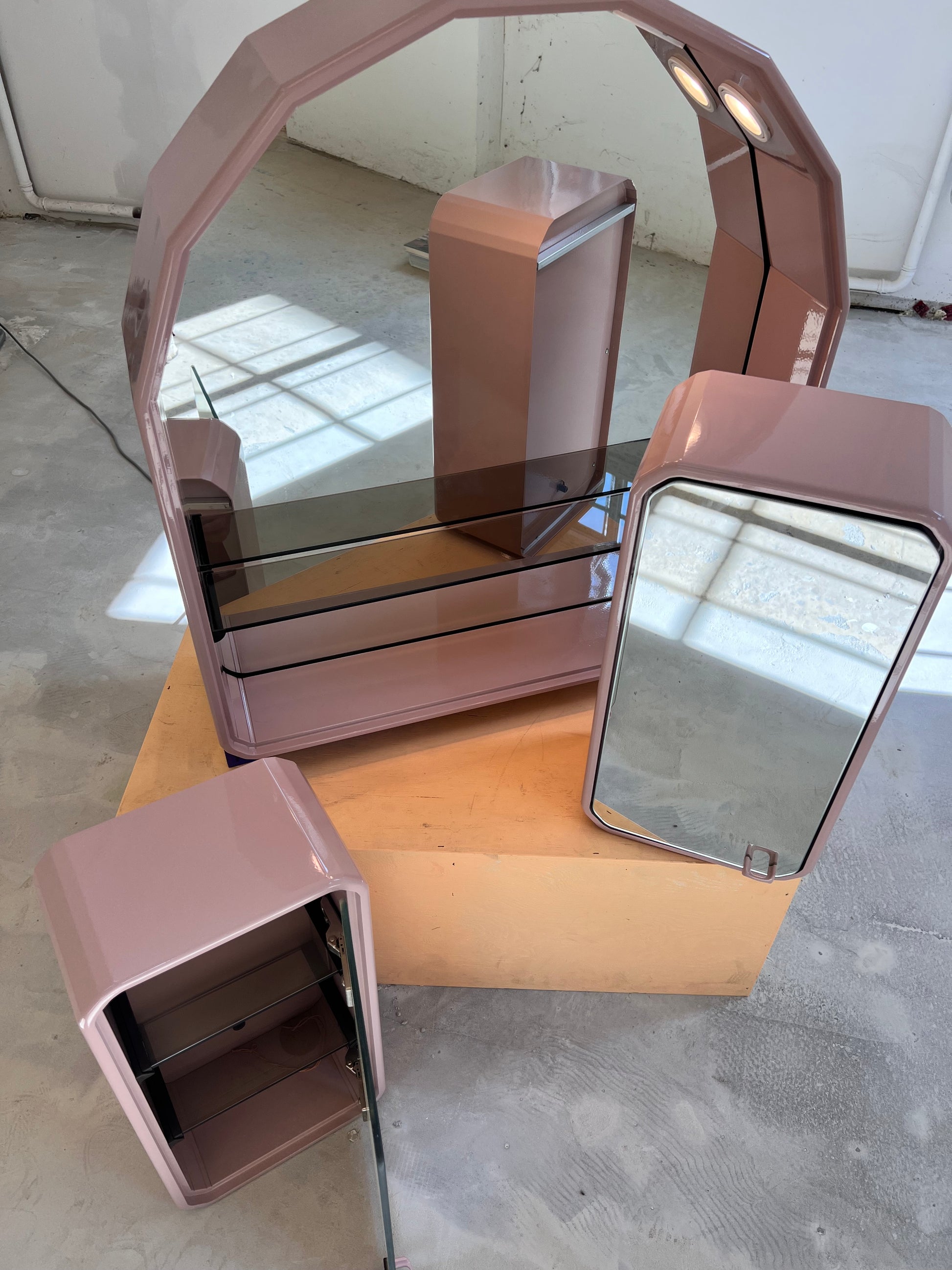 Set: Spiegelschrank rosa von Duscholux