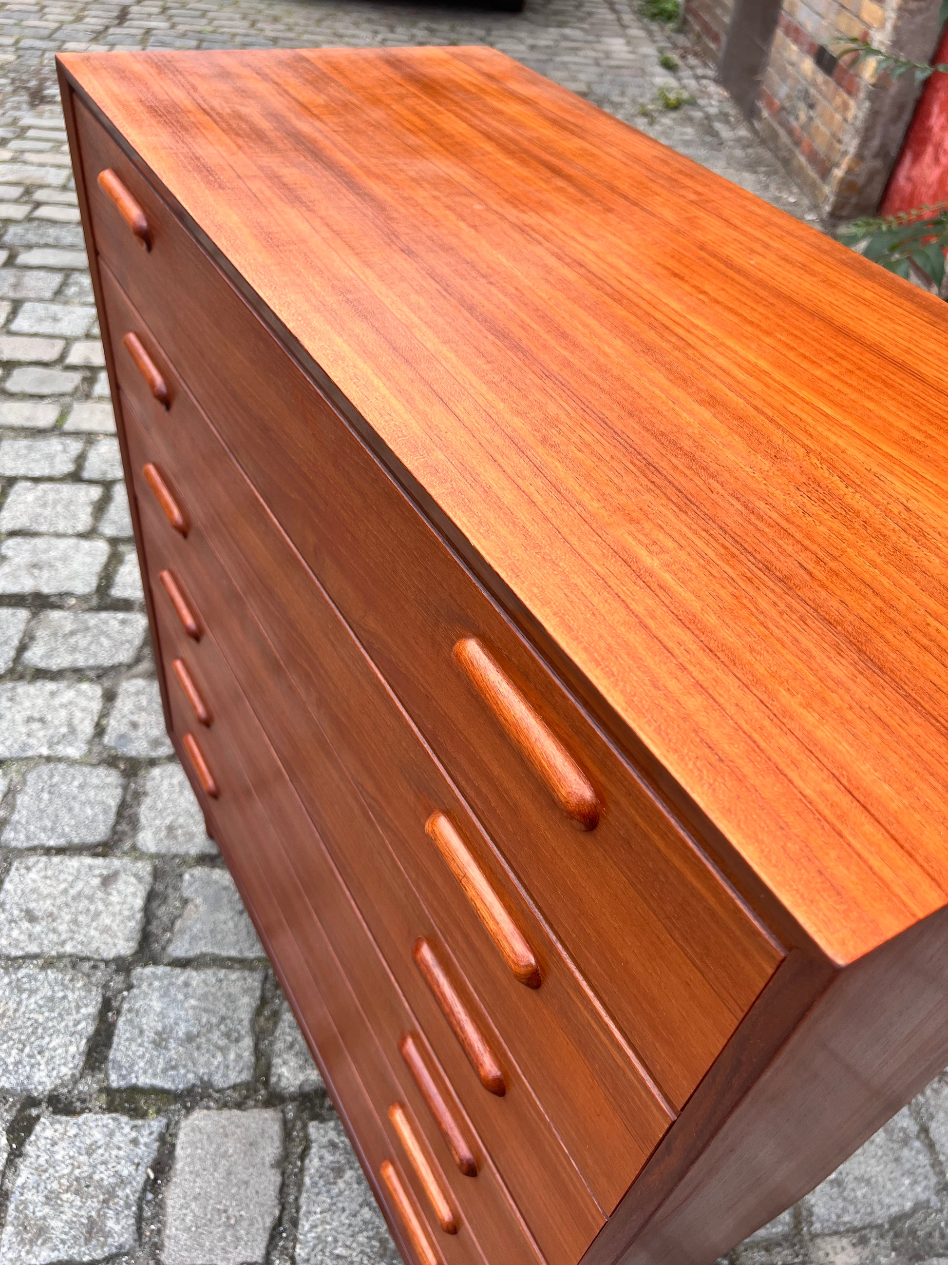 Breite Kommode Teak zugeschrieben Borge Mogensen