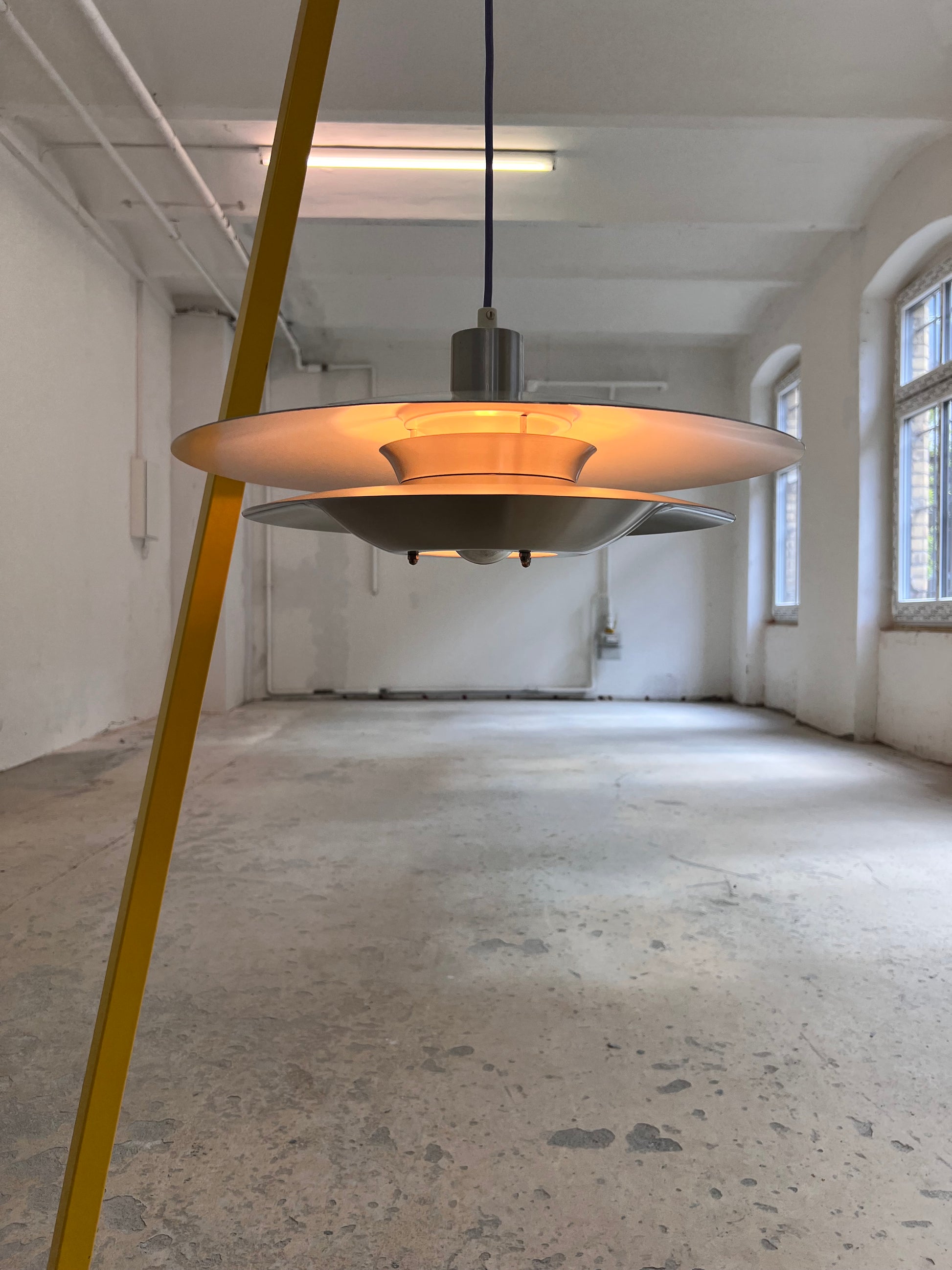 Lamellenlampe lila silber aus Dänemark