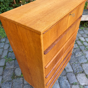 Tallboy Kommode Eiche mit Schloss aus Dänemark