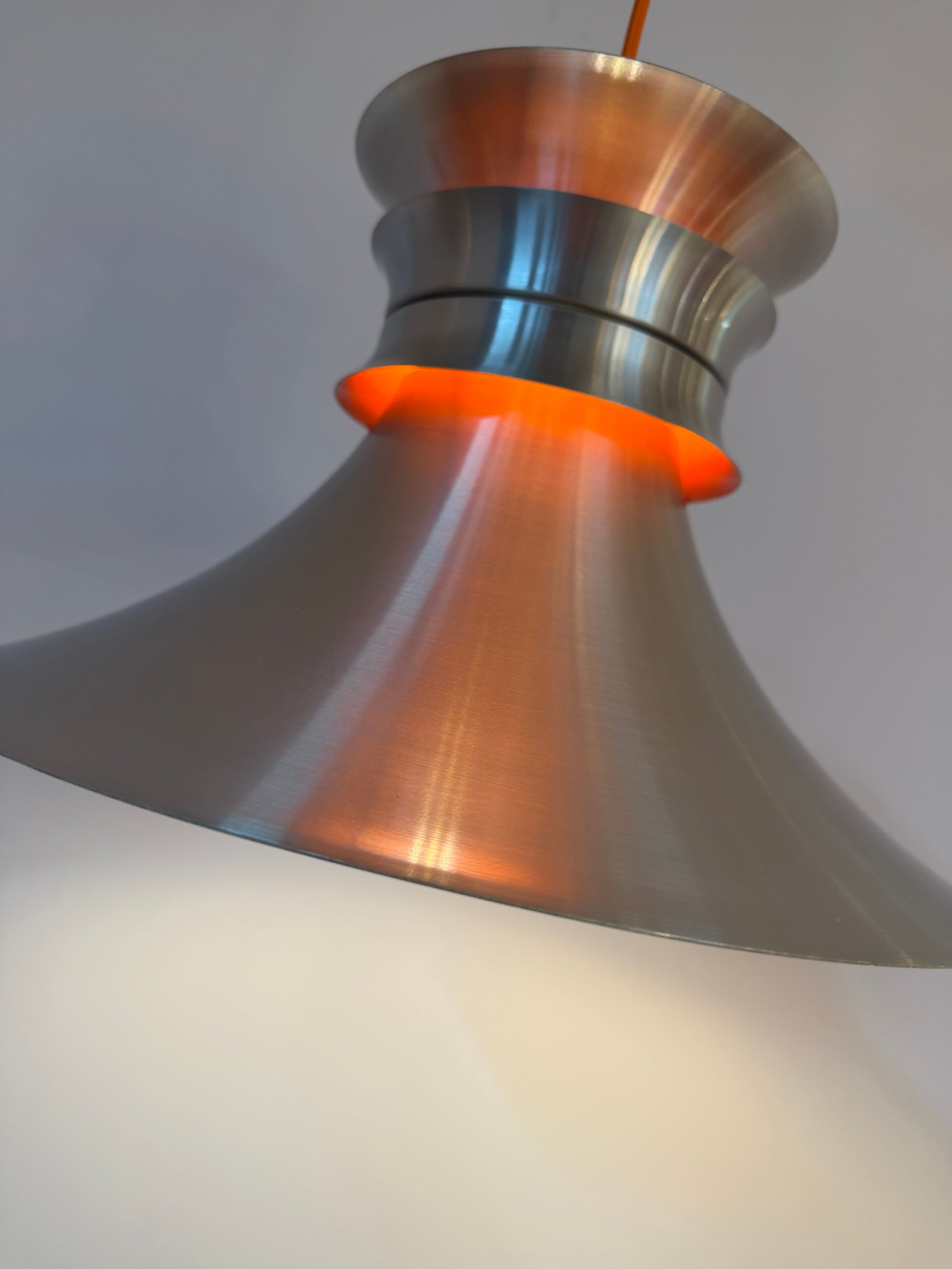 Hängelampe silber orange aus Dänemark