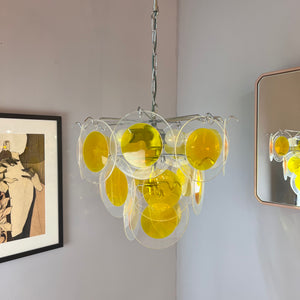 Kronleuchter gelb silber mit Plexiglas-Scheiben