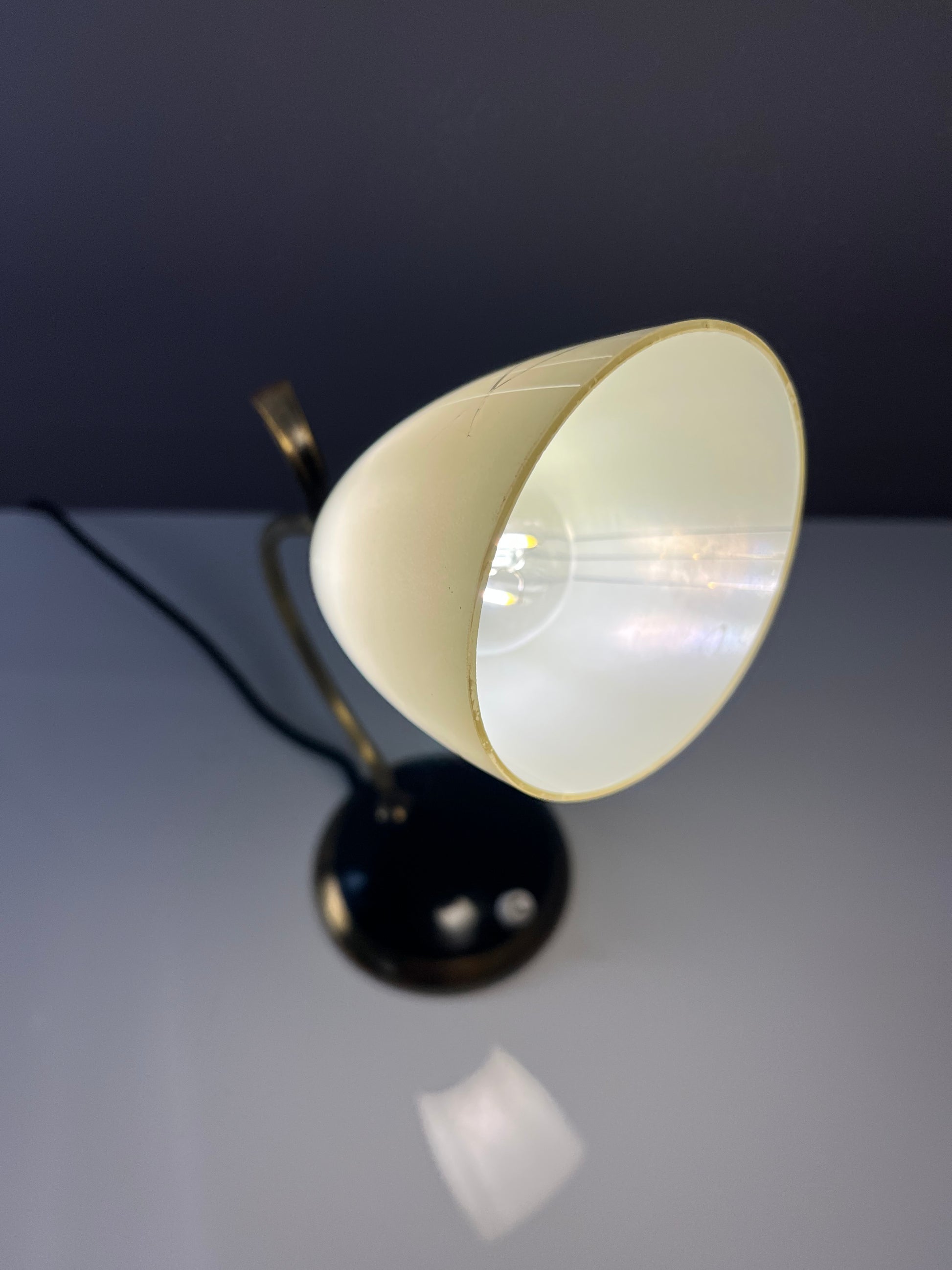 Tischlampe Messing Glas