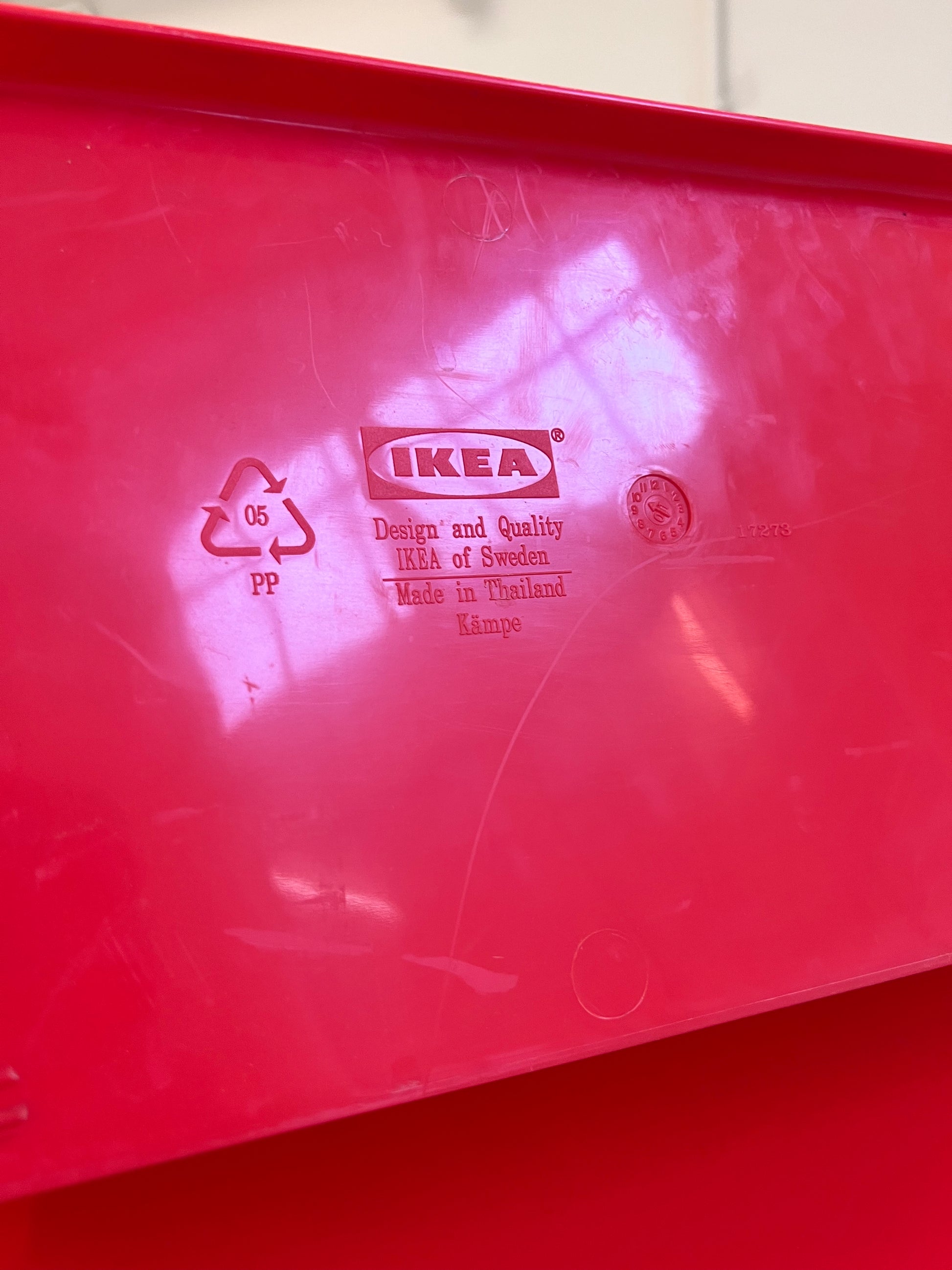 Wandregal KÄMPE rot von Niels Gammelgaard für IKEA