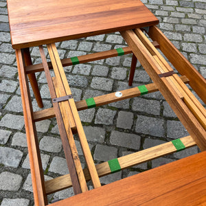 Esstisch Teak ausziehbar von Glostrup Vollholz