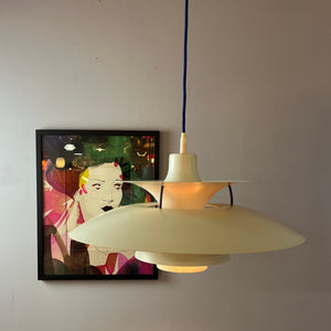 Lamellenlampe PH5 weiß von Poul Henningsen für Louis Poulsen