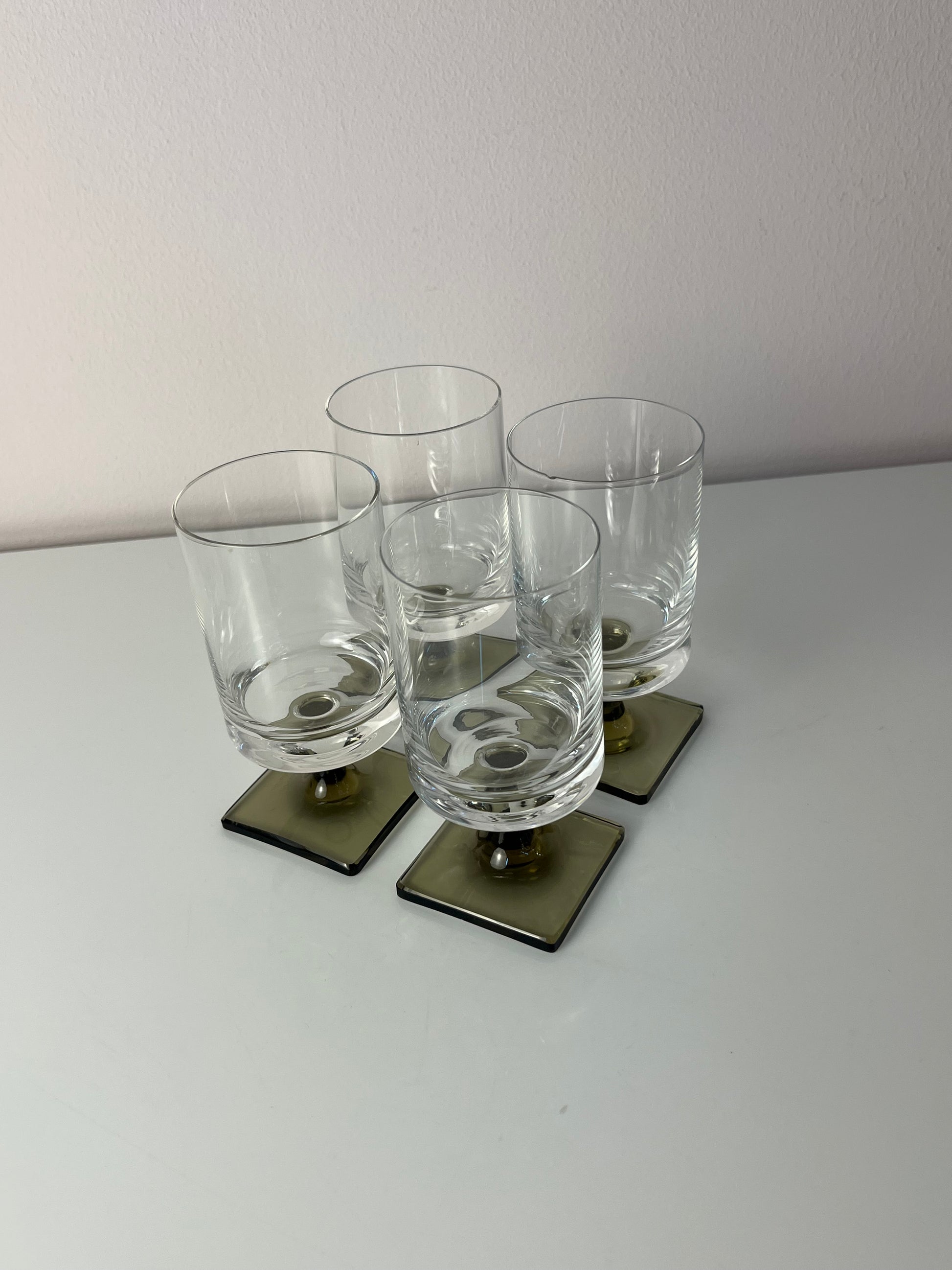 Set: 4x Weinglas Modell Berlin mit Rauchfuß von Georg Jensen für Rosenthal