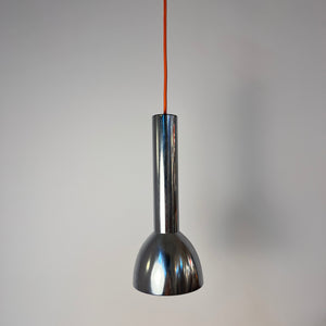 Spotlampe Chrom mit orangem Akzentschirm