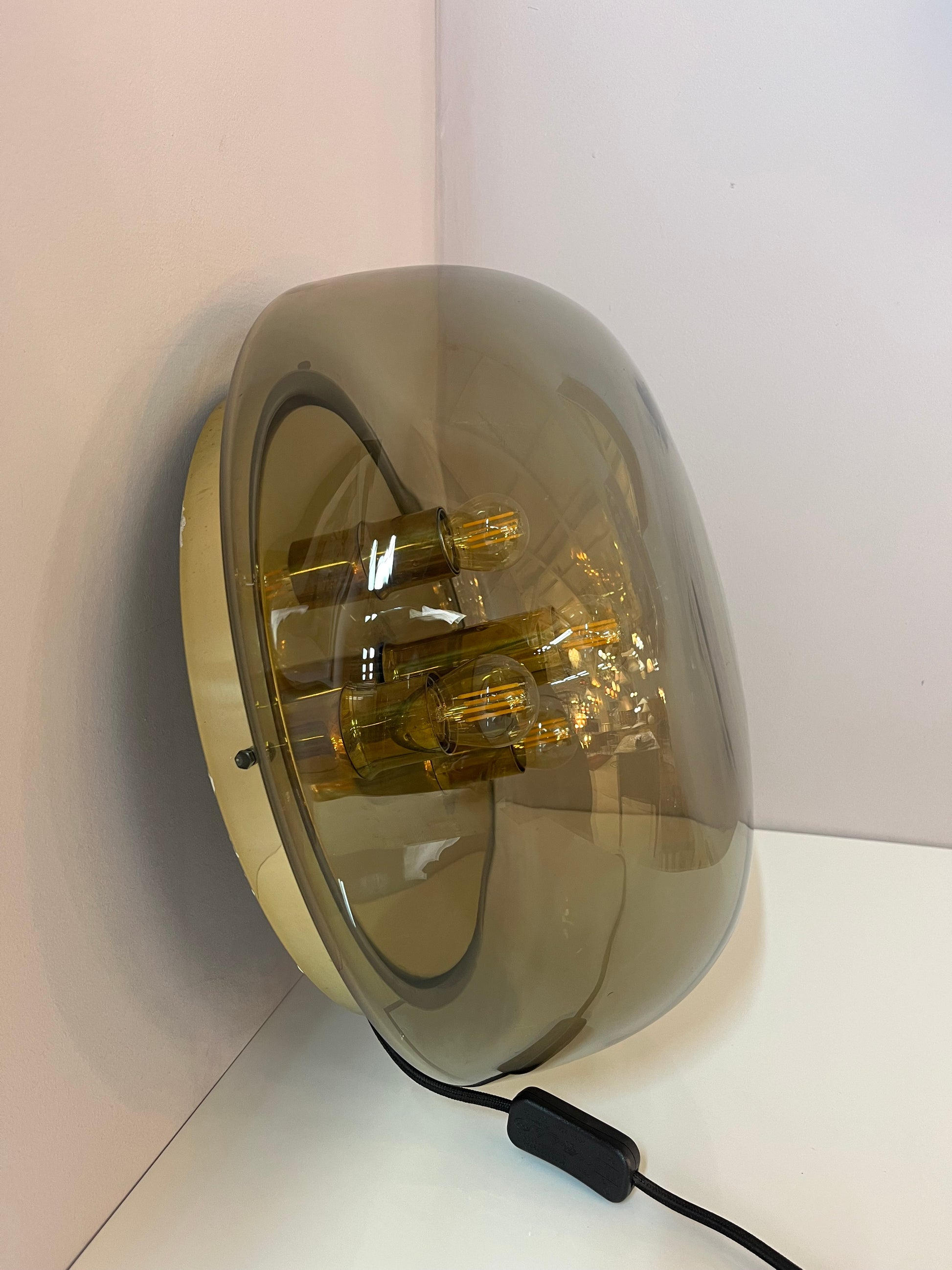 Wand-/ Deckenlampe Messing Rauchglas von Kaiser Leuchten