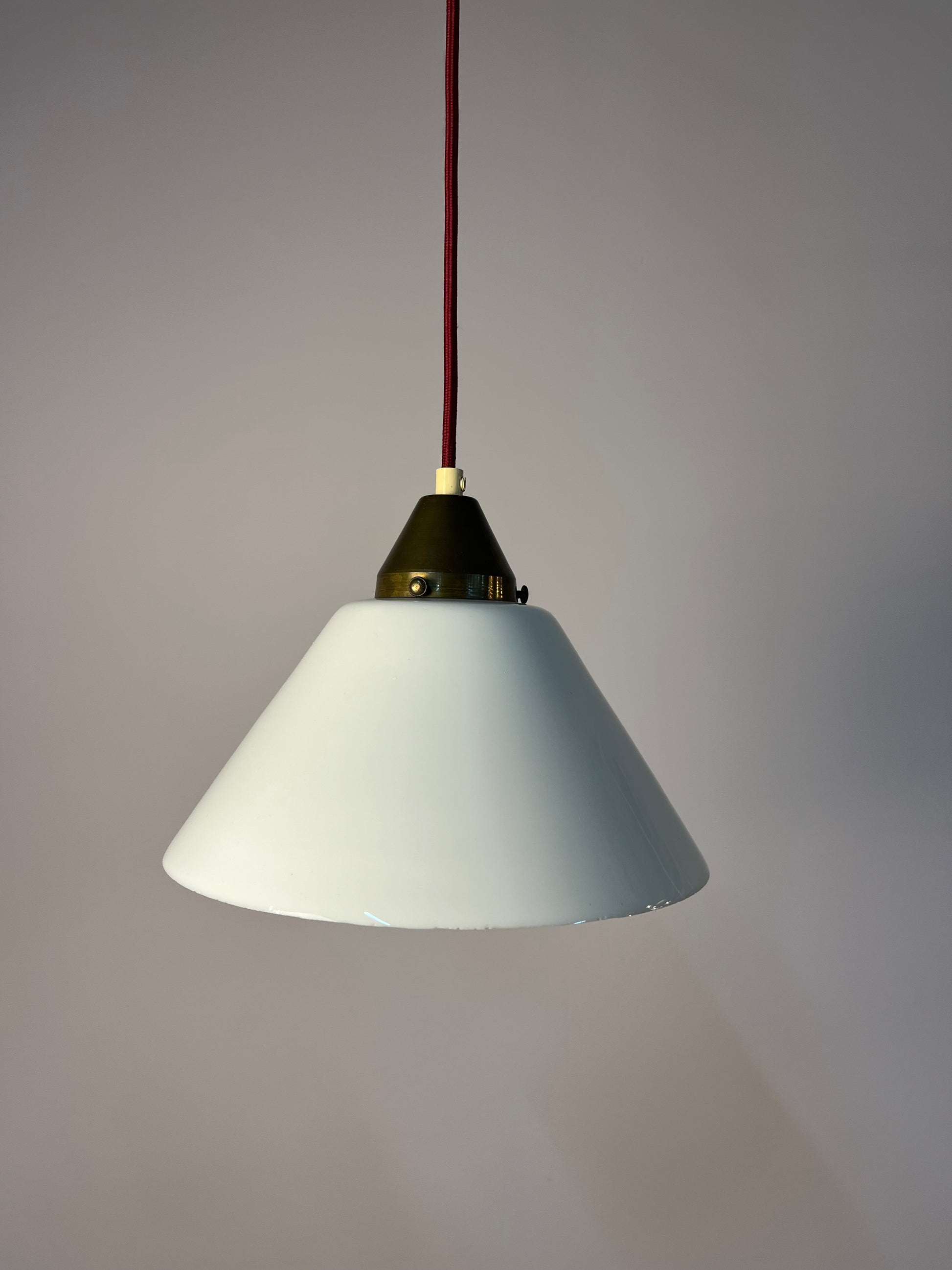 Hängelampe Opalglas Messing