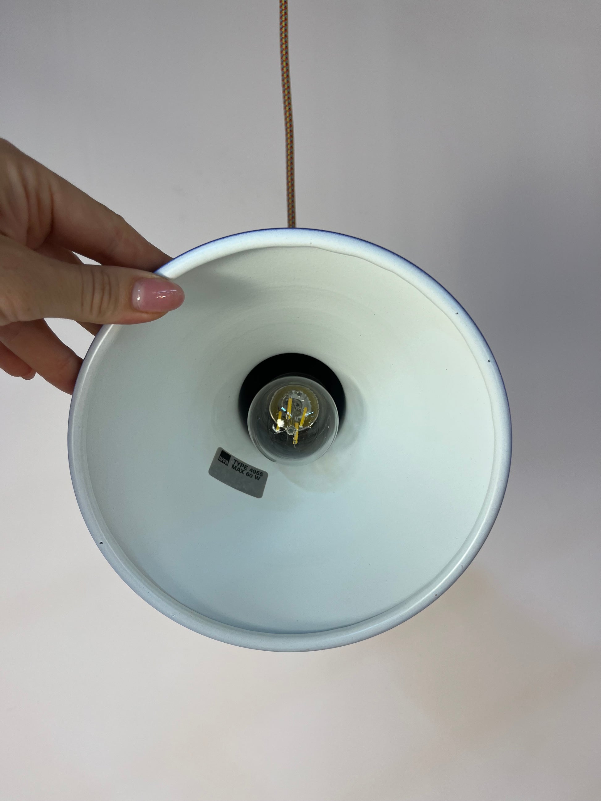 Trichterlampe Typ 4995 königsblau von Lyfa