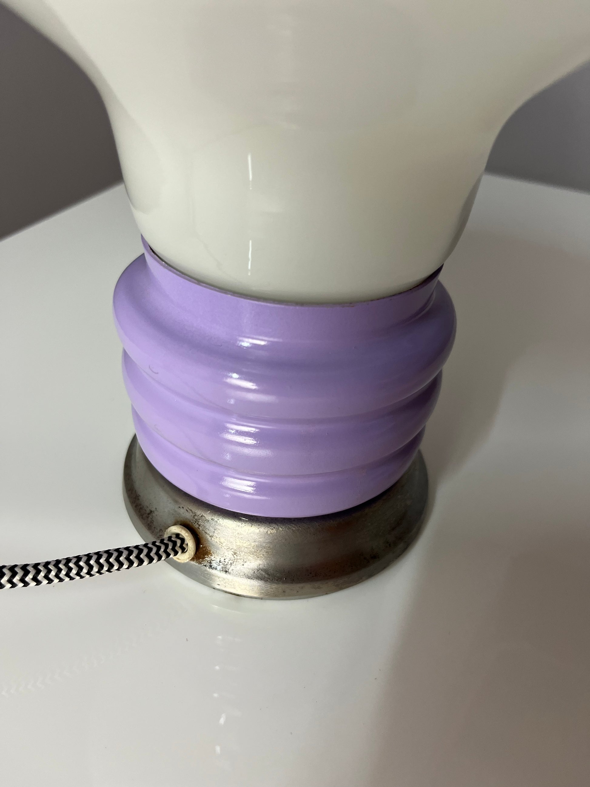 Mushroom Tischlampe flieder weiß Glas