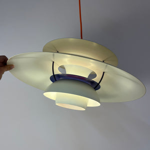 Lamellenlampe PH5 weiß von Poul Henningsen für Louis Poulsen