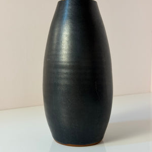 Vase anthrazit mit Eisenglasur