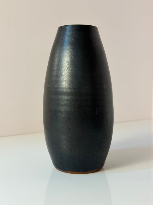 Vase anthrazit mit Eisenglasur