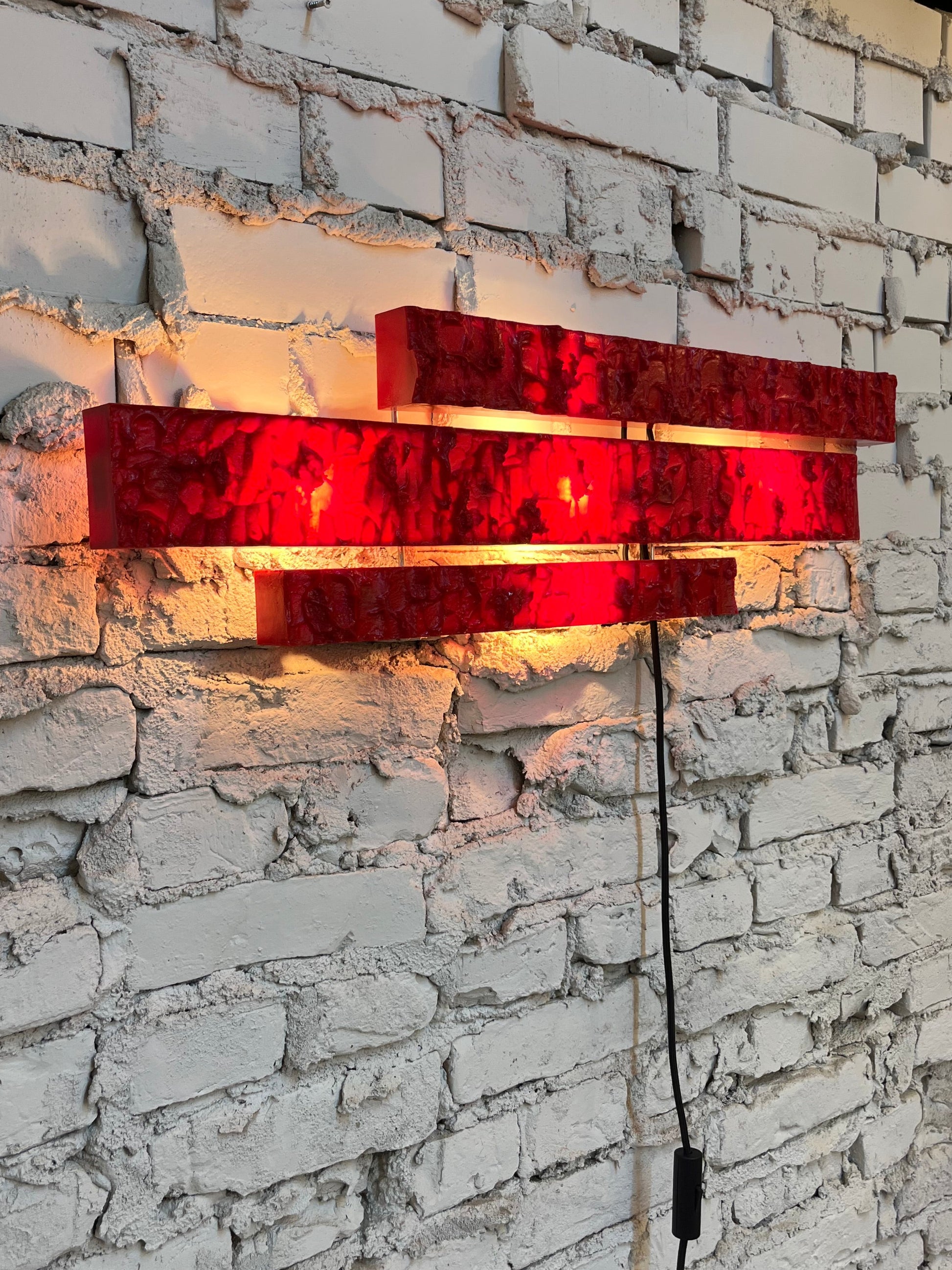 Wandlampe rot von Uwe Mersch