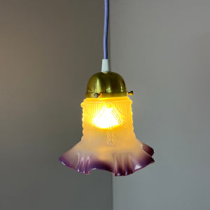 Hängelampe Blume lila Glas Messing