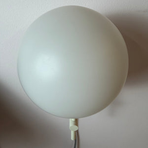 Wandlampe weiß Opalglas von Max Bill für Temde