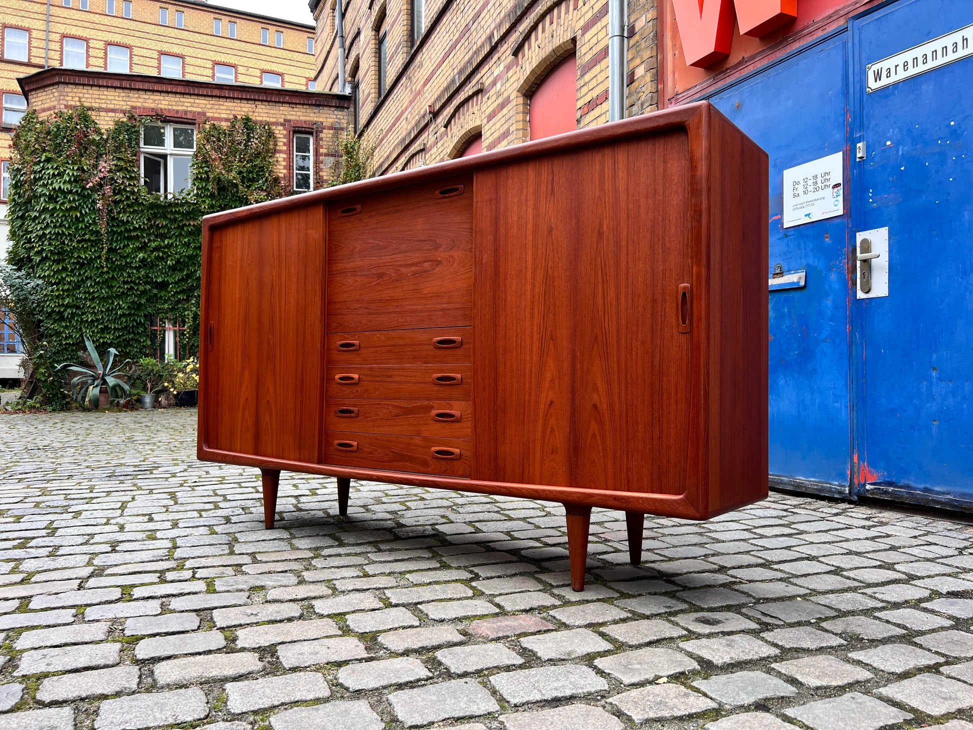 XXL Highboard Teak von H.P. Hansen aus Dänemark