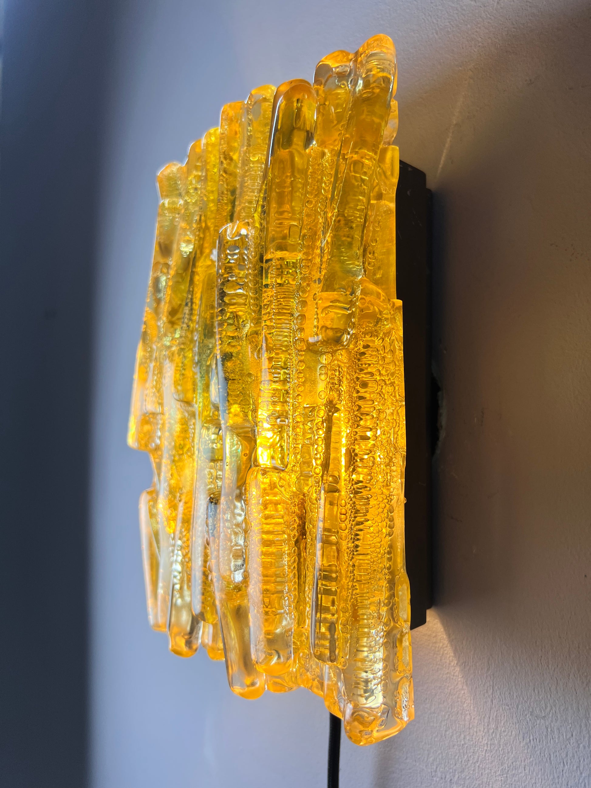 Wandlampe gelb von Claus Bolby für Cebo