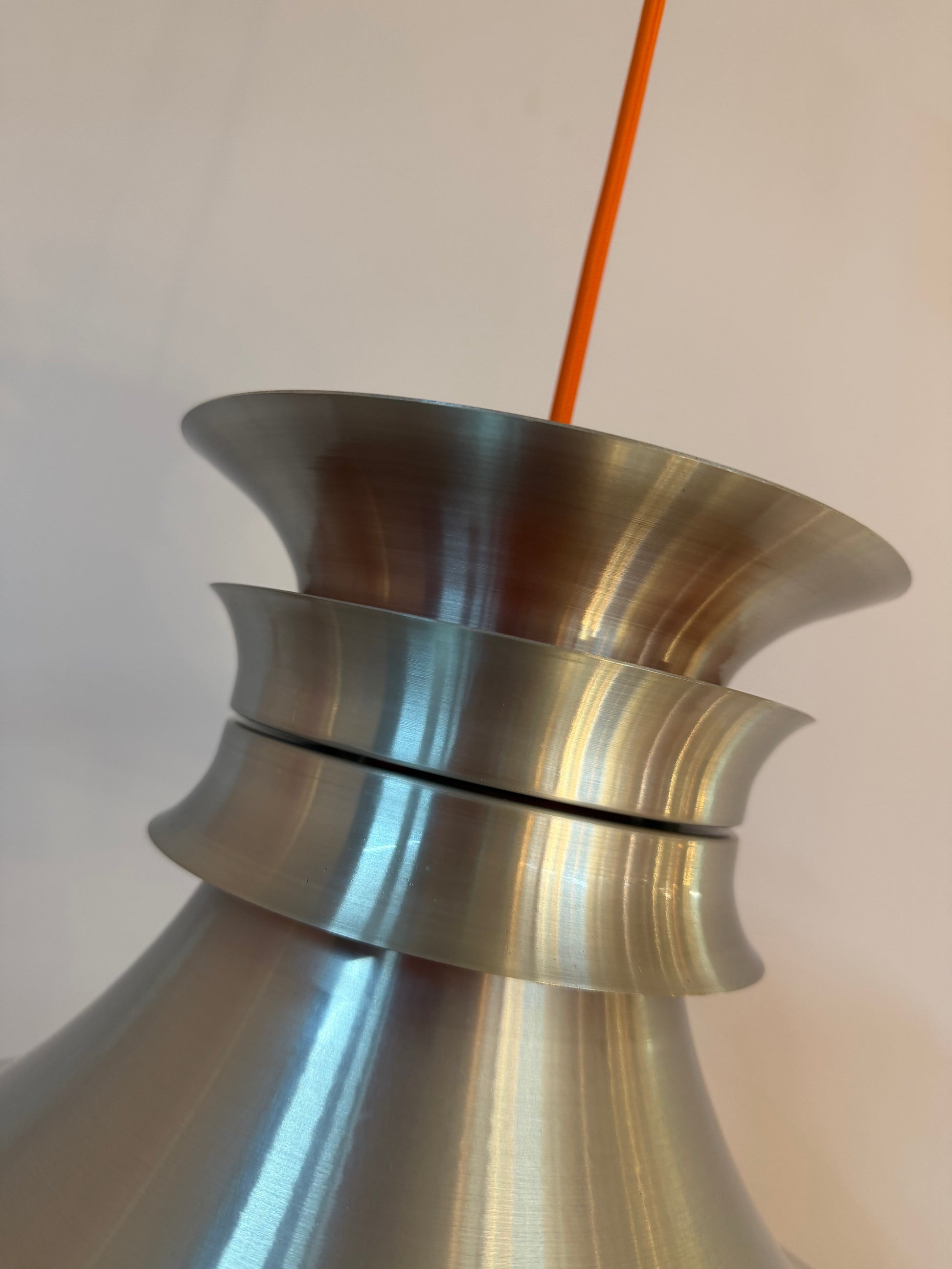 Hängelampe silber orange aus Dänemark